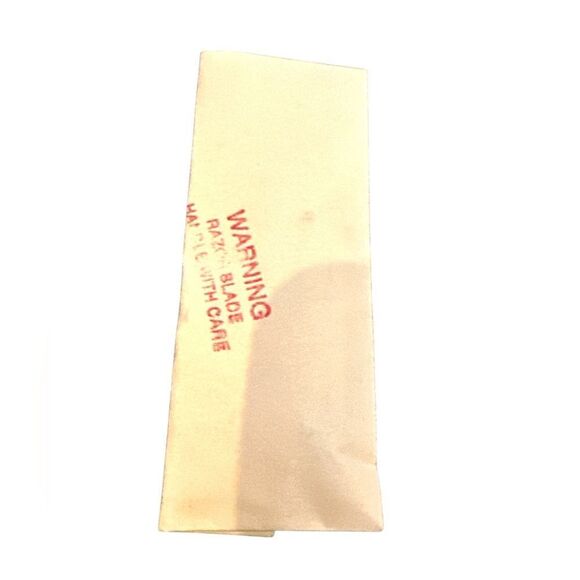 Vintage NIB C.A. Daniel’s -Cintika collectible silver Whooping Crane razor - Picture 3 of 8